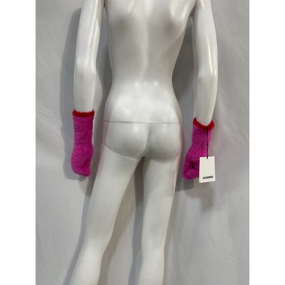 Jacquemus 'Les' Pink Polyamide Gants Neve Gloves Size OS - NWT - Picture 3 of 4